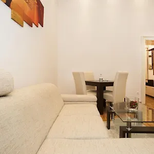 Apartament Charlotte Close To Opera, Budapeszt